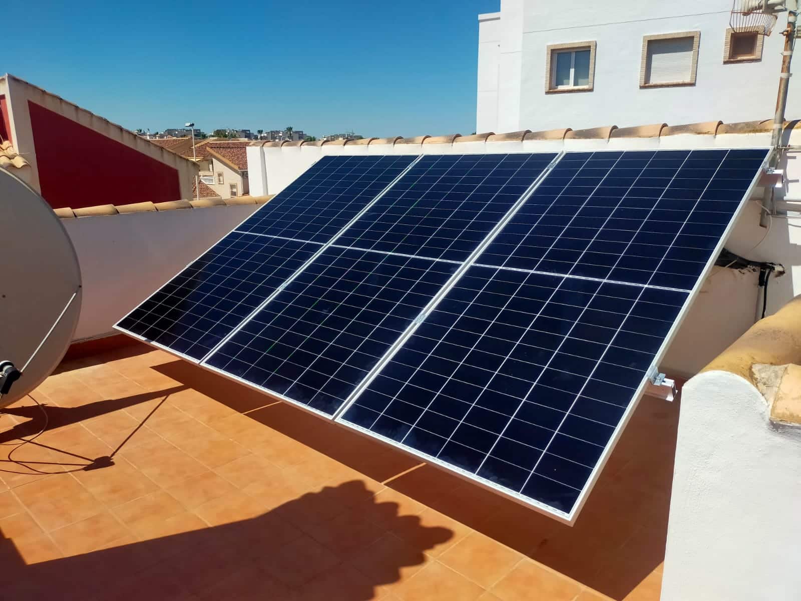 Solar panel installation by Sunrise Energy