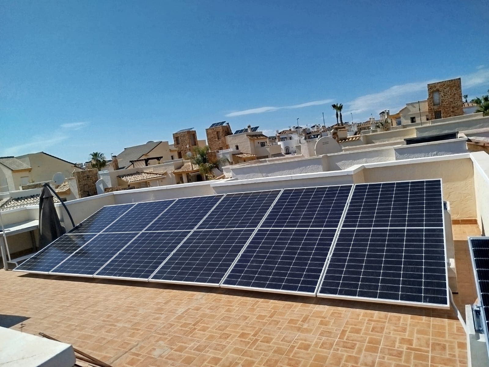 Solar panel installation by Sunrise Energy