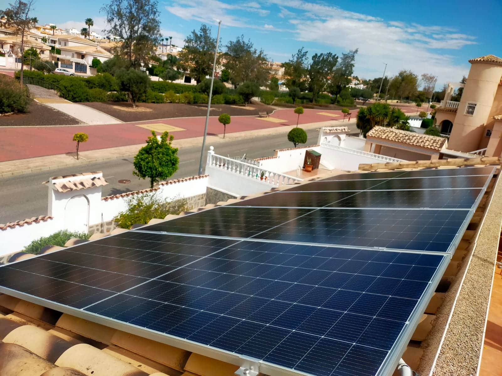 Solar panel installation by Sunrise Energy